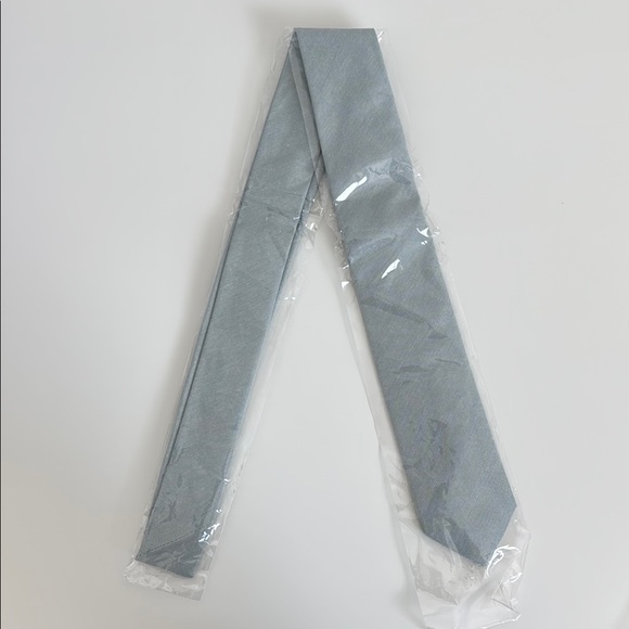 Light Blue Bow Tie and Suspenders Set and 5 ties - Picture 6 of 7